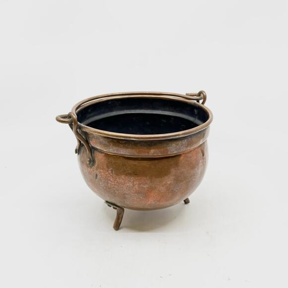 Antique 20th Cen. Copper Three-Leg Cauldron with Bail Handle - Picture 2 of 7